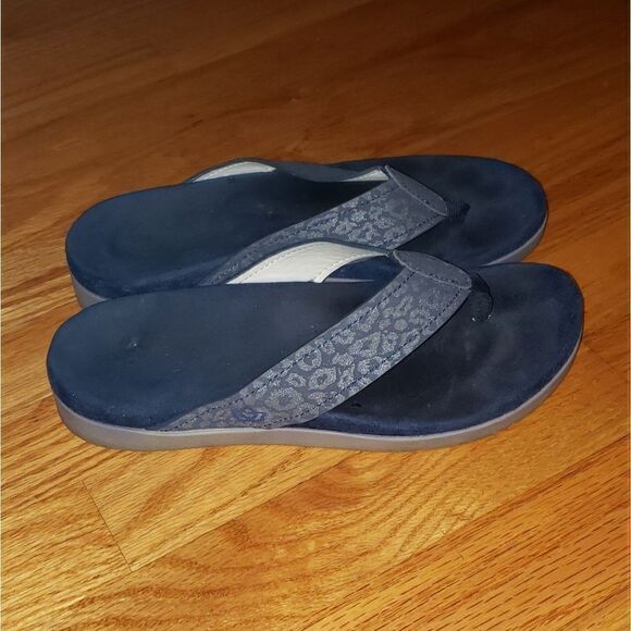 Spenco Blue Leppard Print Sandals - Picture 1 of 6